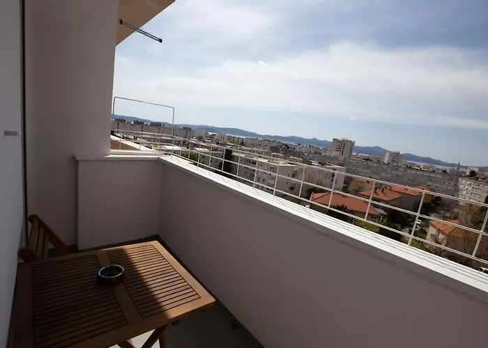 Ines With Balcony And View Apartament Zadar