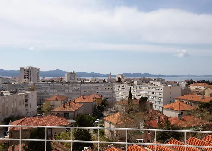 Apartament Ines With Balcony And View Zadar