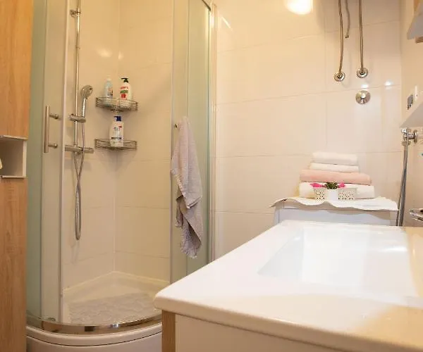 Apartament Ines With Balcony And View Zadar