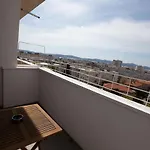 Ines With Balcony And View Appartement Zadar