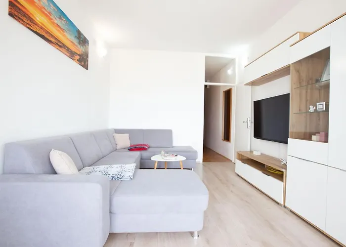 Apartamento Ines With Balcony And View *
